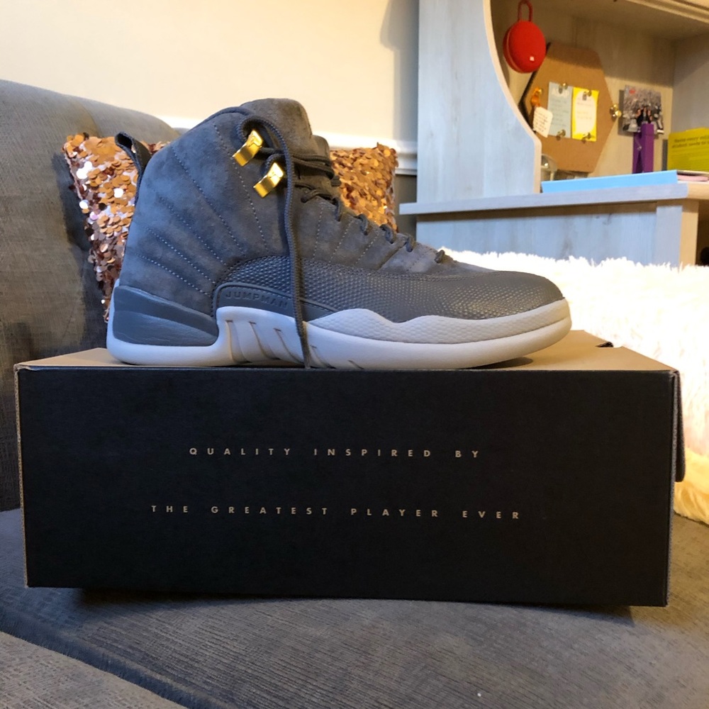 Wolf grey Jordan 12